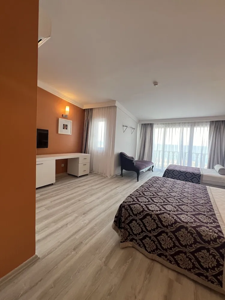 Luxury Oda, 1 Büyük (Queen) Boy Yatak, Deniz Manzaralı