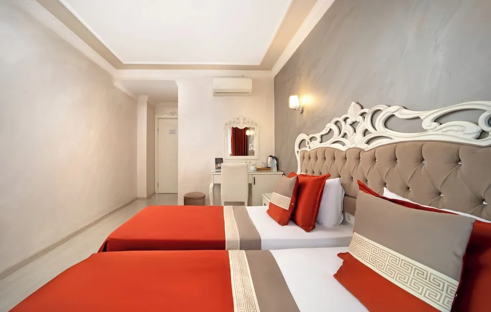 Deluxe Üç Kişilik Oda