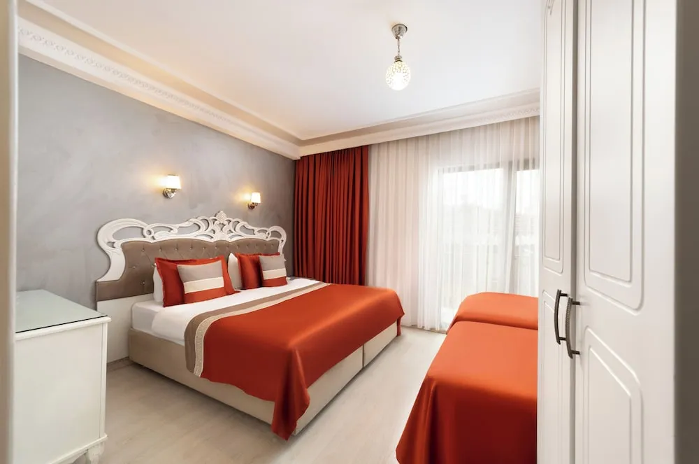 Deluxe Dört Kişilik Oda
