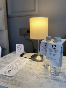 12 Rooms Boutique Hotel