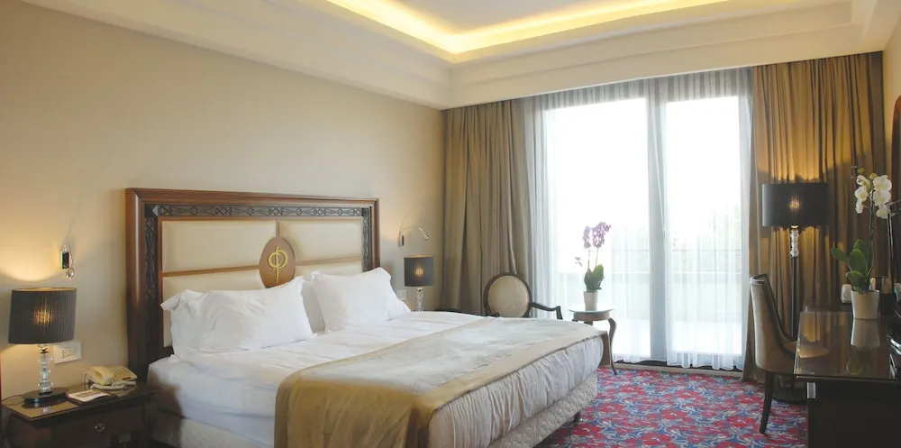 Signature Suite
