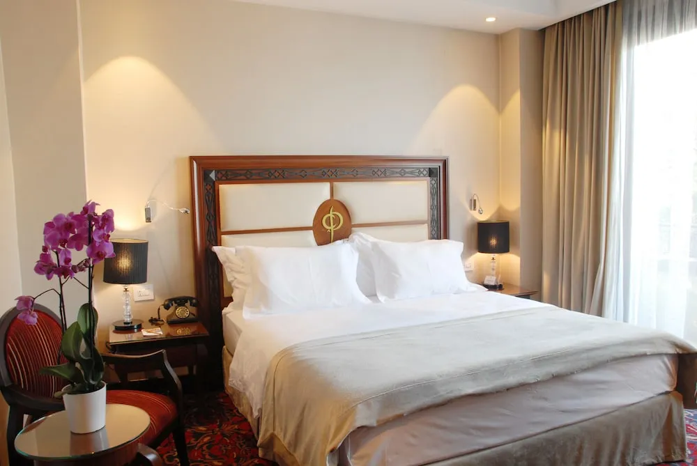 Signature Suite