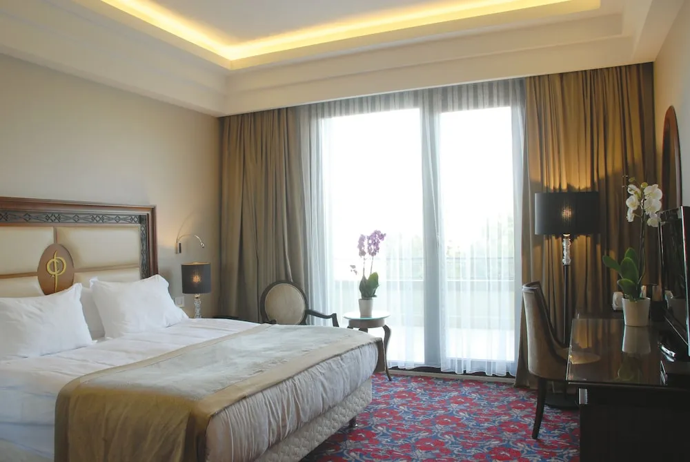 Signature Suite