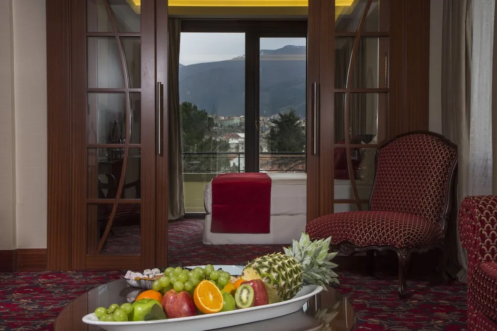 Signature Suite