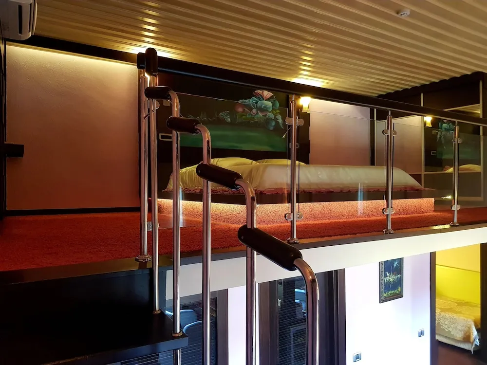 Dubleks (Millennium Suite)