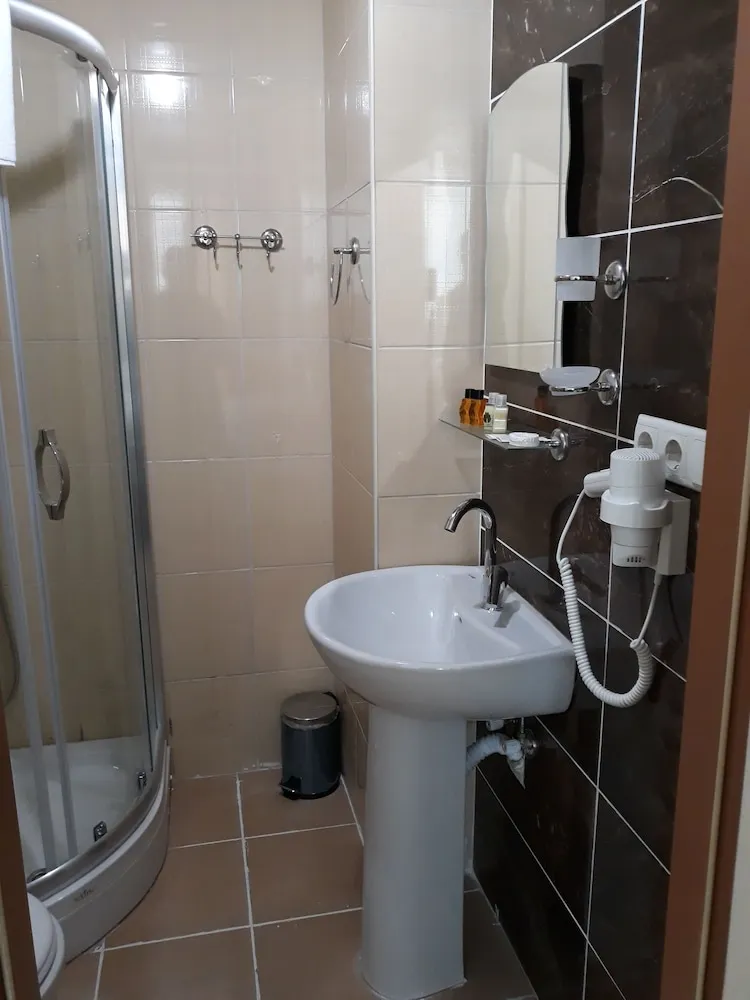 Standard Tek Büyük veya İki Ayrı Yataklı Oda, Şehir Manzaralı