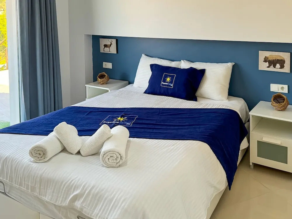 Elite Apart Daire, 2 Yatak Odası, Havuz Manzaralı, Havuz Kenarı