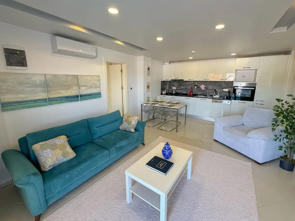 Elite Apart Daire, 2 Yatak Odası, Havuz Manzaralı, Havuz Kenarı