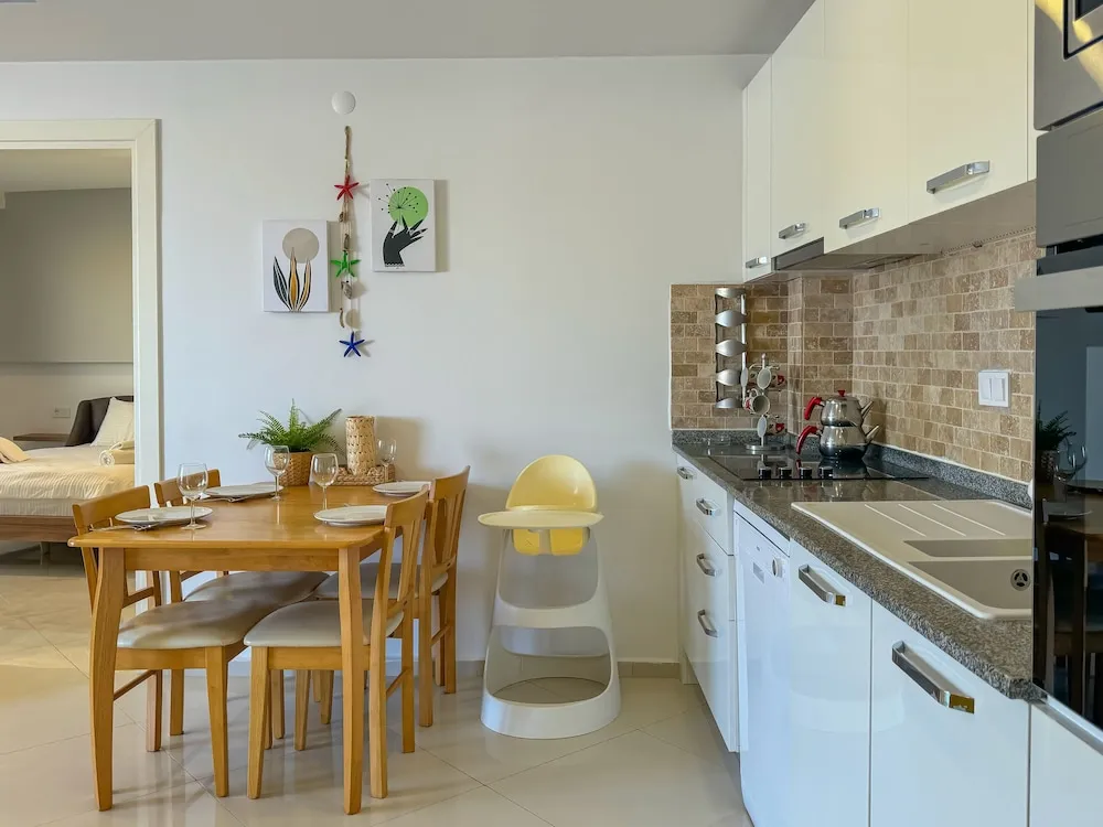 Elite Apart Daire, 2 Yatak Odası, Havuz Manzaralı, Havuz Kenarı