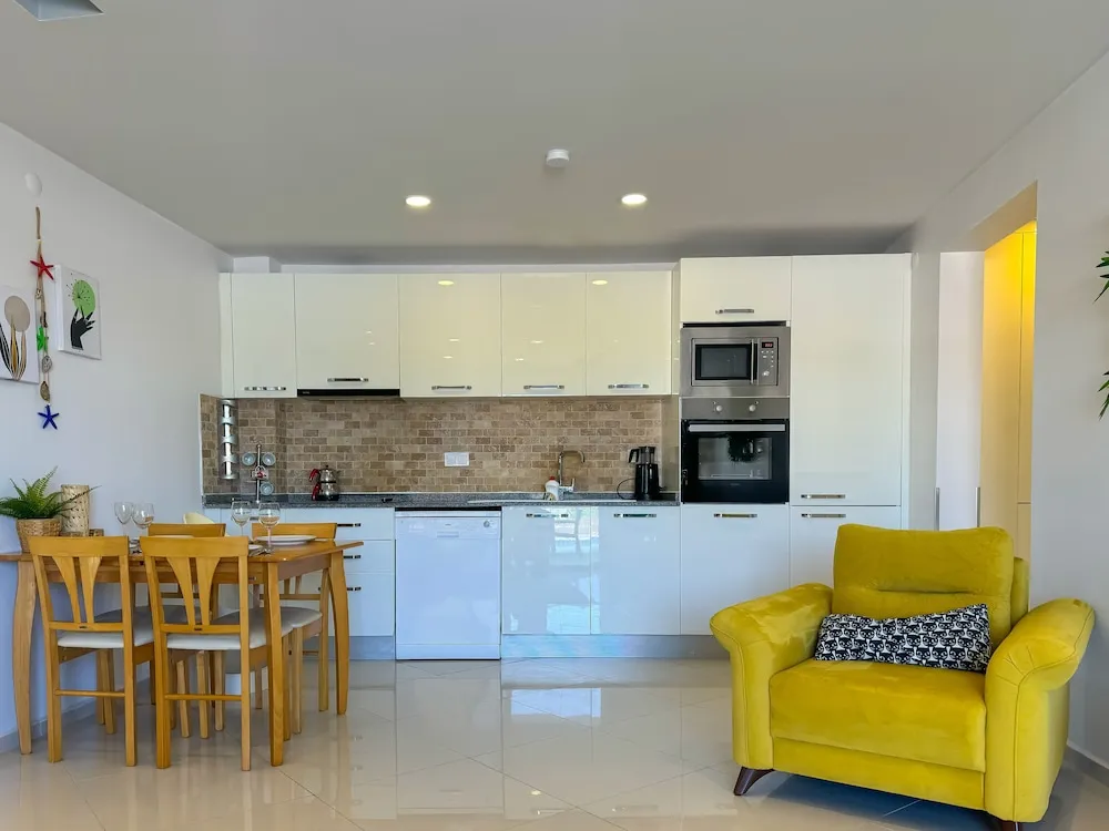 Elite Apart Daire, 2 Yatak Odası, Havuz Manzaralı, Havuz Kenarı