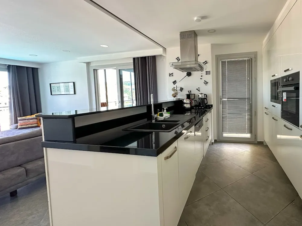 Elite Apart Daire, 2 Yatak Odası, Havuz Manzaralı, Havuz Kenarı