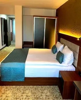 Kırcı Termal Hotel