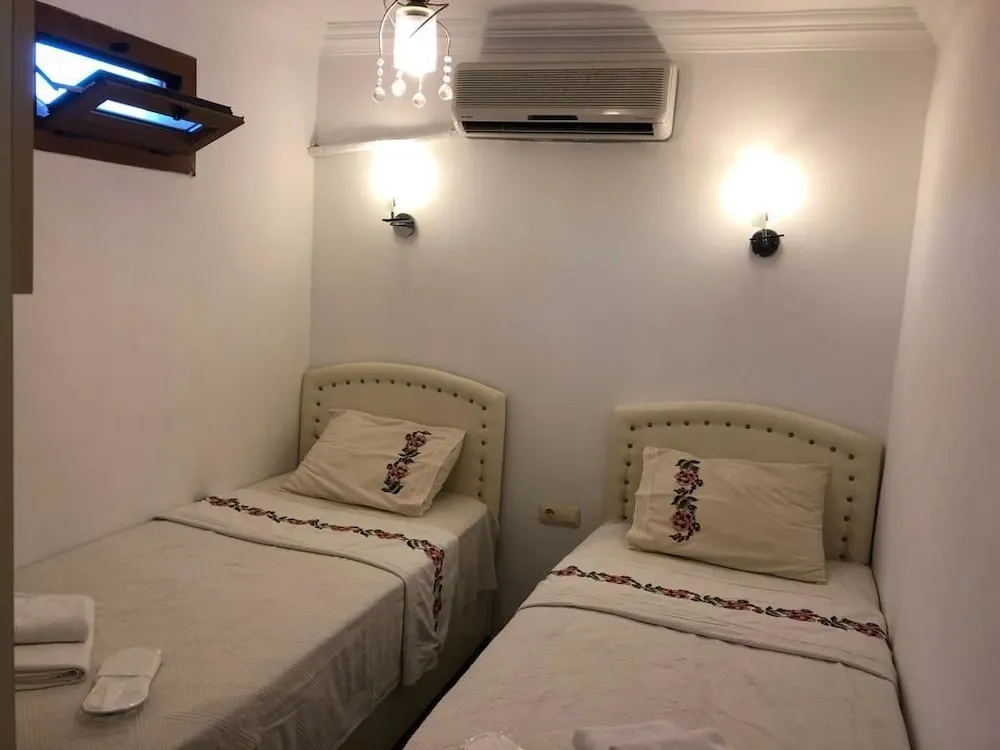 Ekonomik İki Ayrı Yataklı Oda