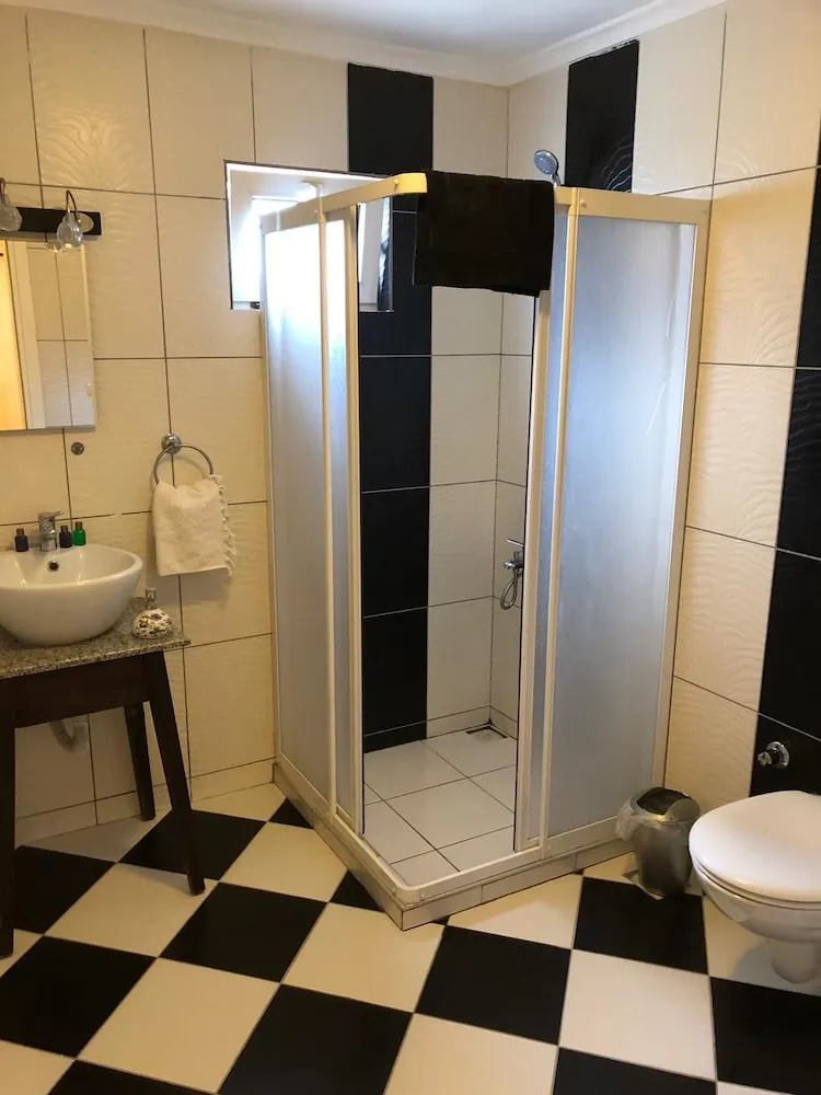 Ekonomik İki Ayrı Yataklı Oda