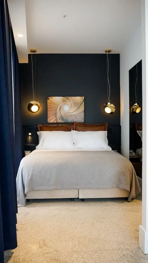 Deluxe Tek Büyük Yataklı Oda