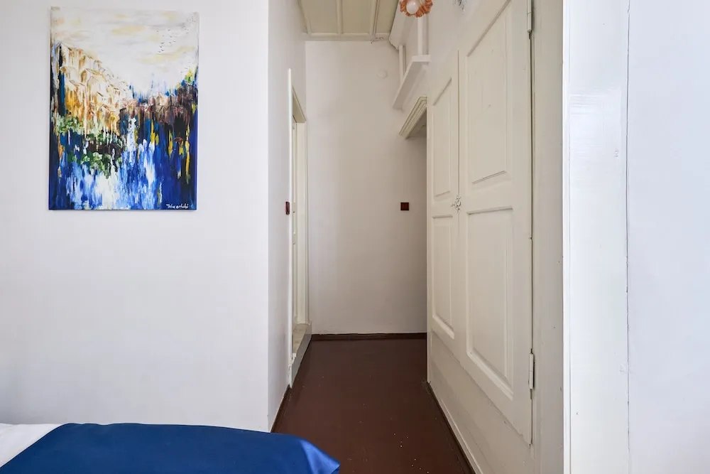 Economy Triple Room, No View, 2. Floor, Non Smoking, Private Bathroom, No. 5