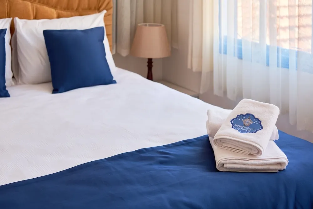 Deluxe Room with City View, 2. Floor, Non Smoking, Private Bathroom, No. 6