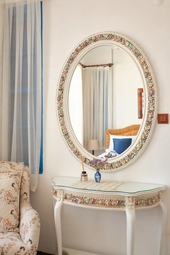 Deluxe Room with City View, 2. Floor, Non Smoking, Private Bathroom, No. 6