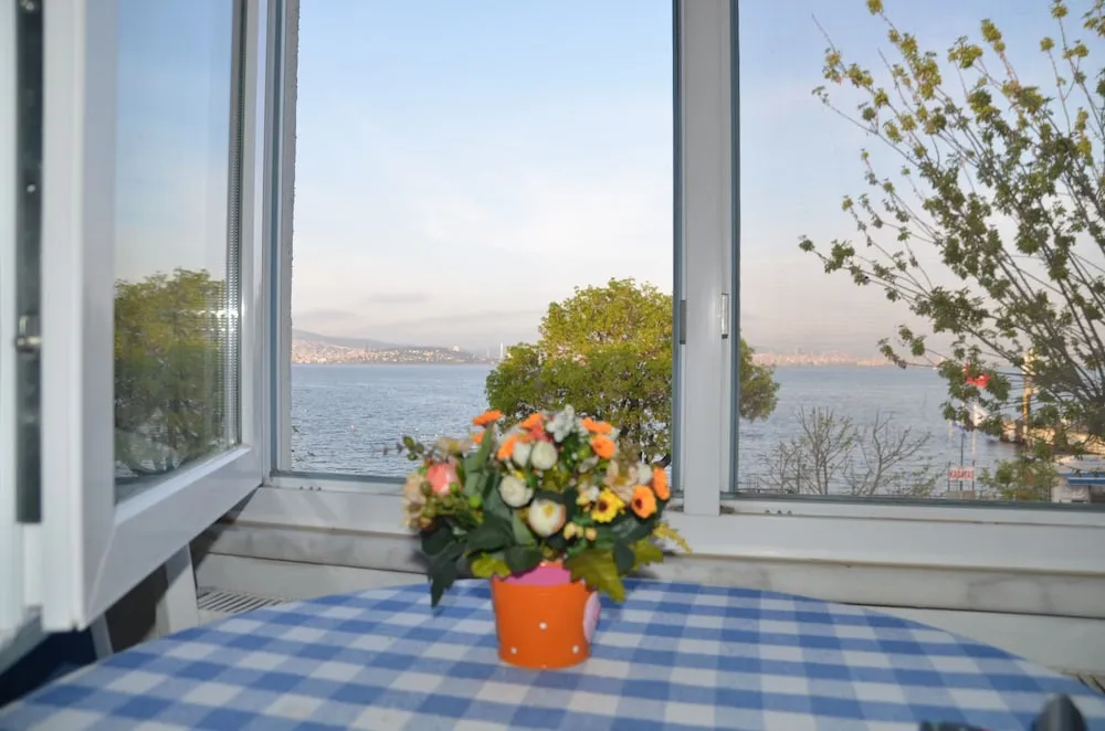 Grand Tek Büyük Yataklı Oda, Deniz Manzaralı