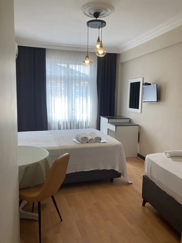 Grand İki Ayrı Yataklı Oda, Şehir Manzaralı