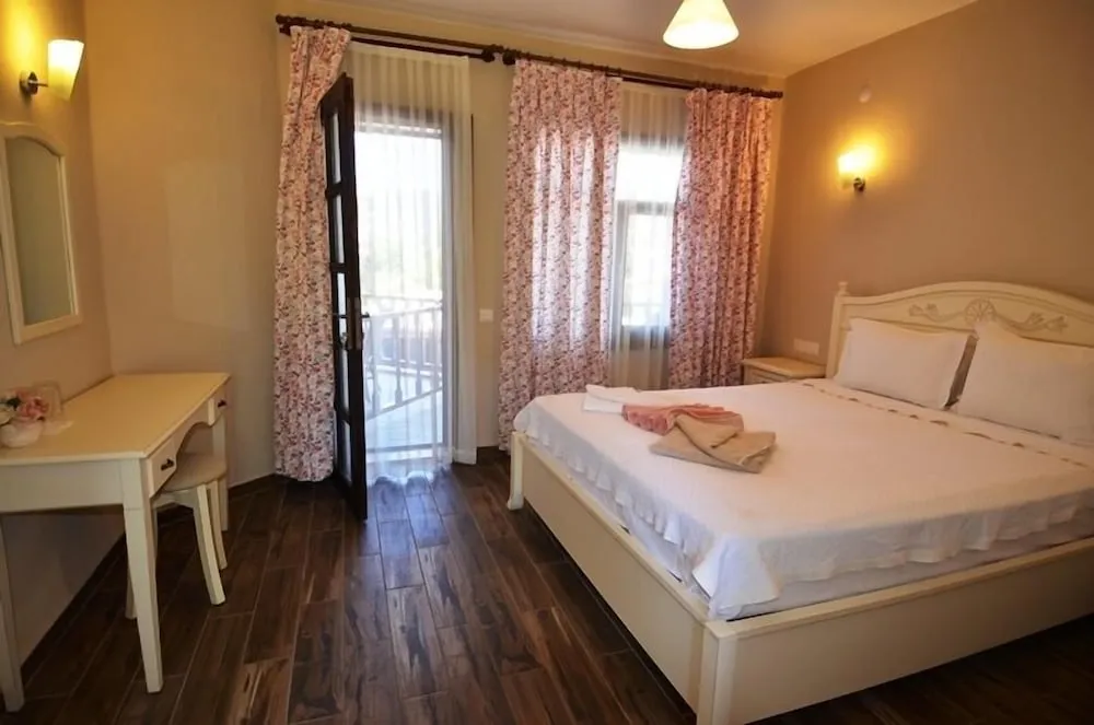 Standard Tek Büyük Yataklı Oda, Bahçe Manzaralı