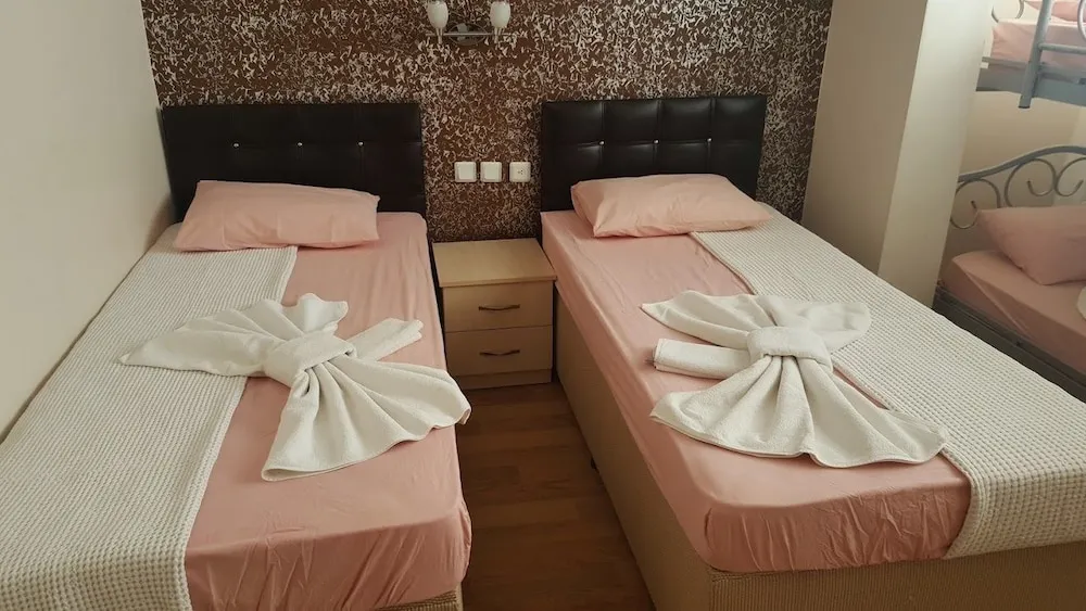 Standard Tek Büyük veya İki Ayrı Yataklı Oda