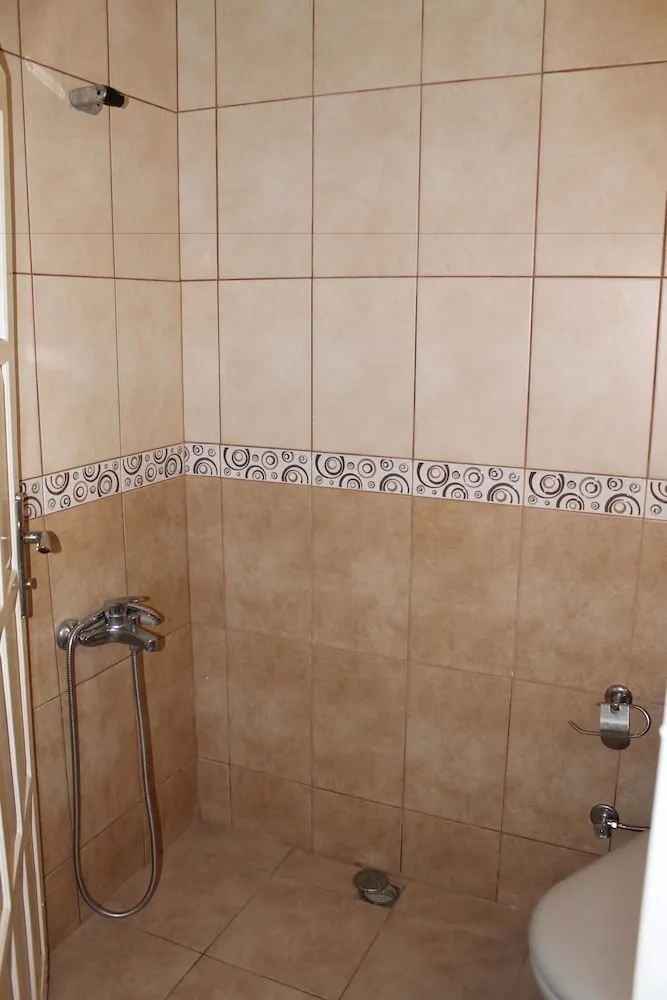 Basic Üç Kişilik Oda, 3 Tek Kişilik Yatak