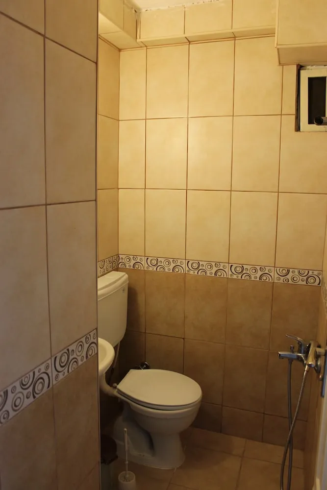 Basic Tek Büyük Yataklı Oda, 1 Büyük (Queen) Boy Yatak