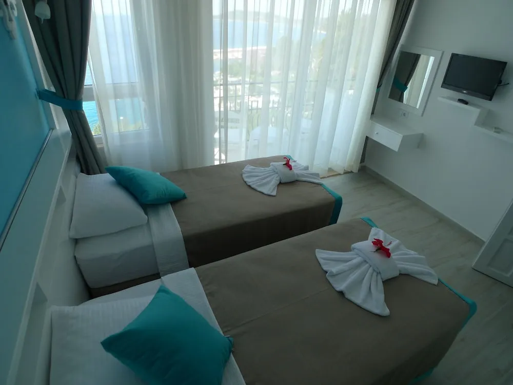 İki Ayrı Yataklı Deniz Manzaralı Oda