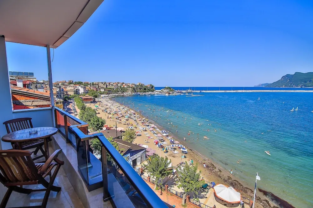 Family Oda, Deniz Manzaralı