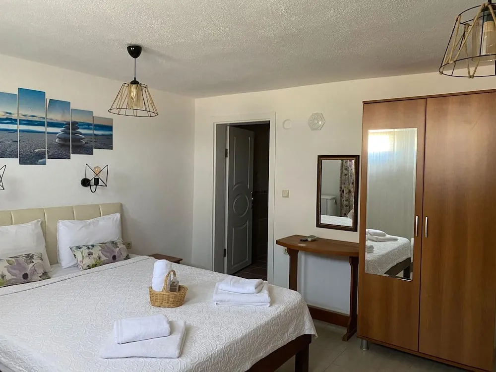 Ekonomi Üç Kişilik Oda, Bodrum Kat