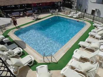 Gloria Tibi Jarra Hotel