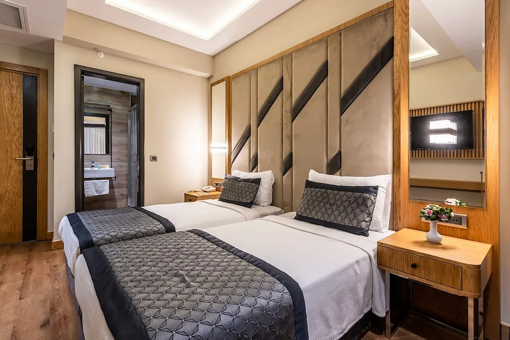 Standard Tek Büyük veya İki Ayrı Yataklı Oda