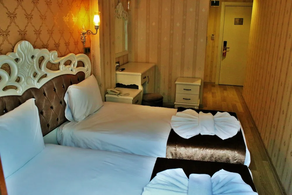 Standard Tek Büyük veya İki Ayrı Yataklı Oda