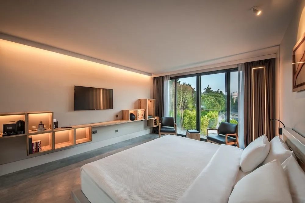 Moonlight Suite
