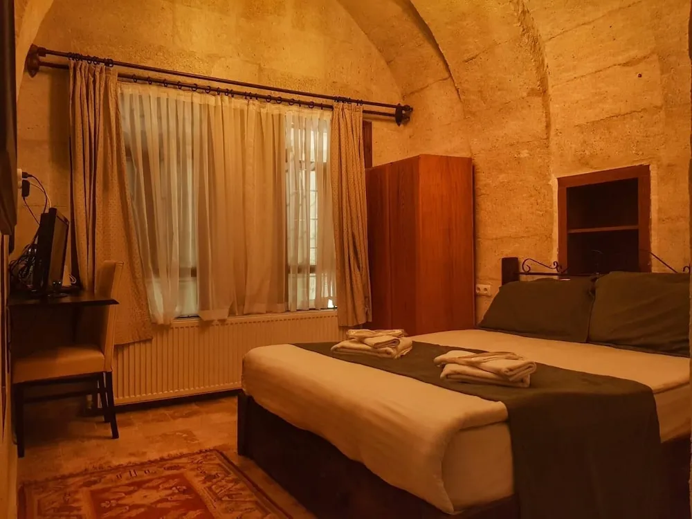 Standard Tek Büyük Yataklı Oda