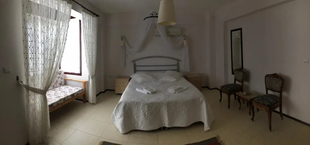 Family Dört Kişilik Oda