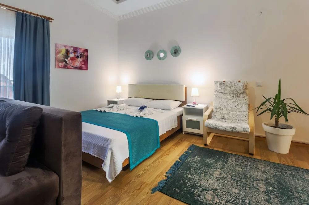 Junior Çatı Katı (Loft), Sigara İçilmez, Kısmi Deniz Manzaralı