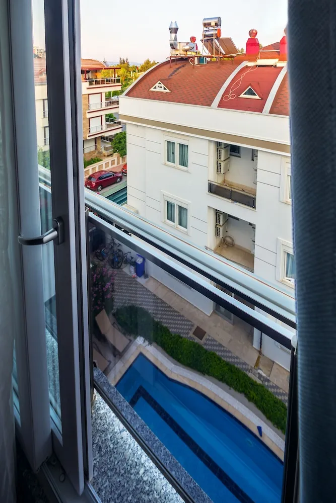 Junior Çatı Katı (Loft), Sigara İçilmez, Kısmi Deniz Manzaralı