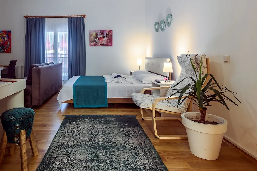 Junior Çatı Katı (Loft), Sigara İçilmez, Kısmi Deniz Manzaralı