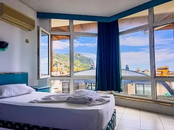 Casa Cleo Aparthotel