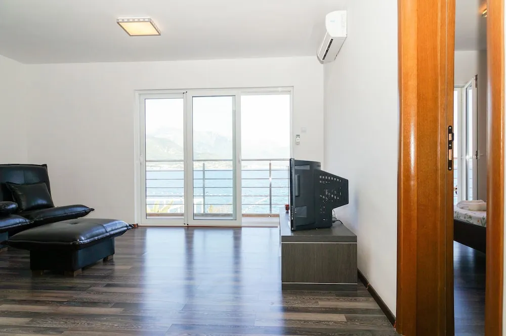 Apart Daire, Deniz Manzaralı