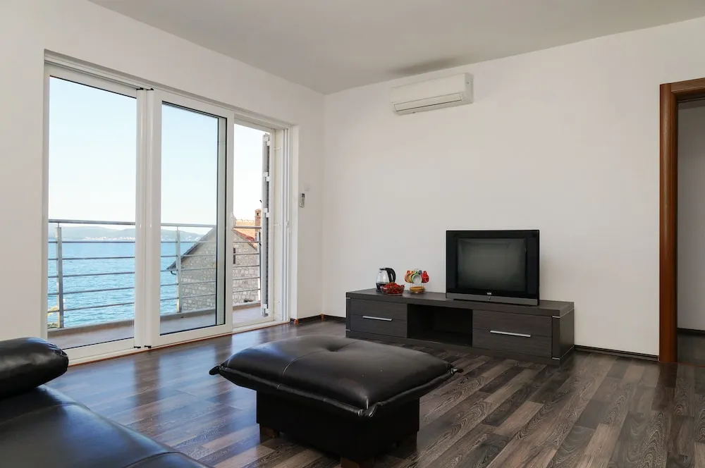 Apart Daire, Deniz Manzaralı