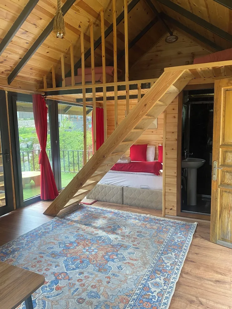 Royal Bungalov, Sigara İçilmez