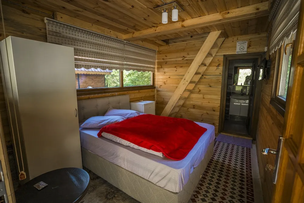 Bungalov, Nehir Manzaralı