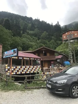 Ayder Selale Dag Evi