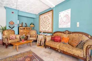 Nomads Cave Hotel & Rooftop