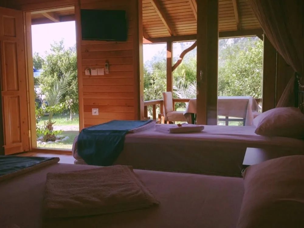 Bungalov, Birden Çok Yatak, Balkon, Bahçe Manzaralı
