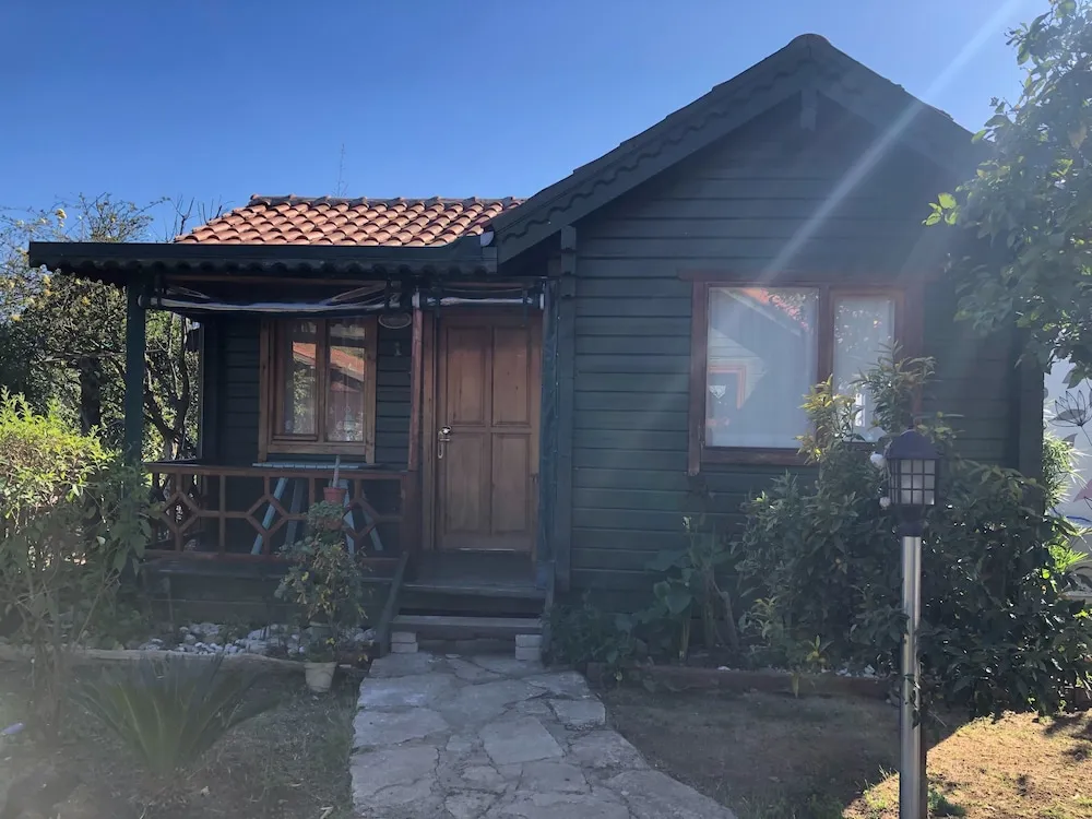 Family Bungalov, Balkon, Bahçe Manzaralı