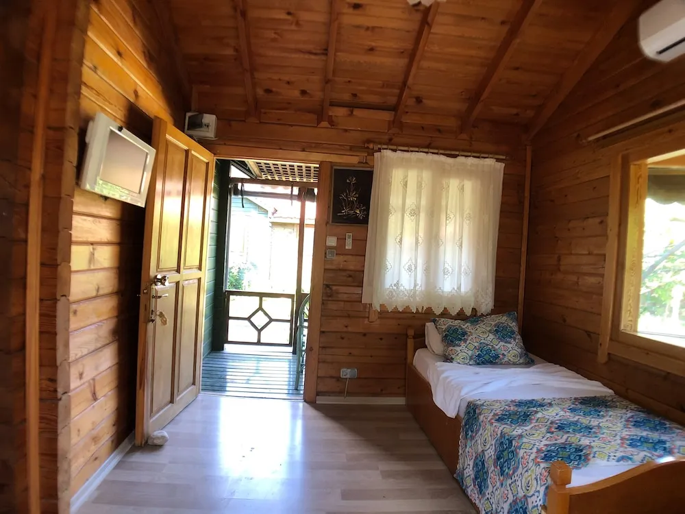 Family Bungalov, Balkon, Bahçe Manzaralı